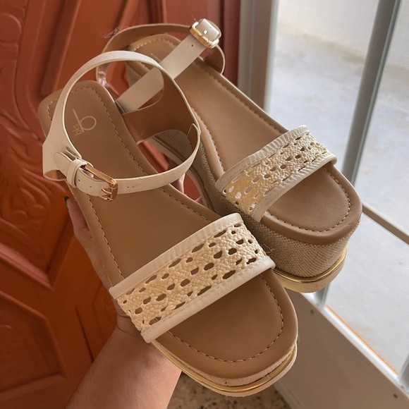 NEW | Bakers Platform - Picture 6 of 7